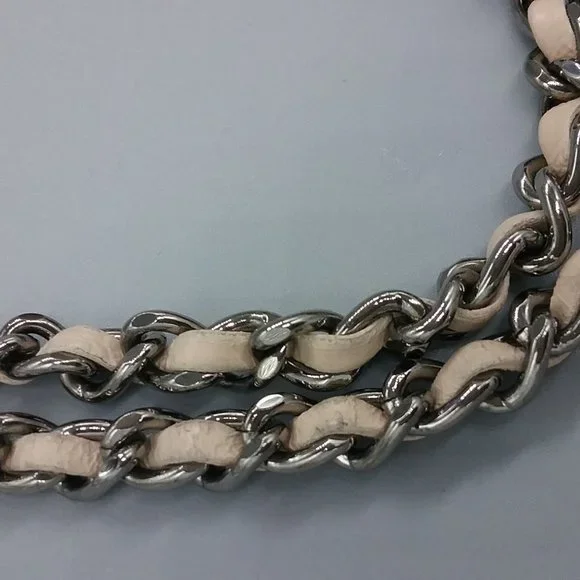 SOLD! 🤑 CHANEL Mademoiselle East West Flap - Picture 16 of 17